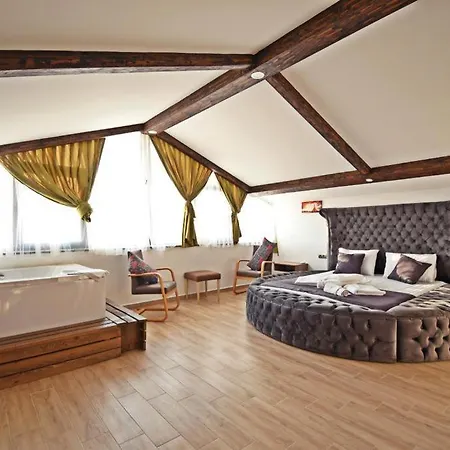 Villa Defnem 1 *